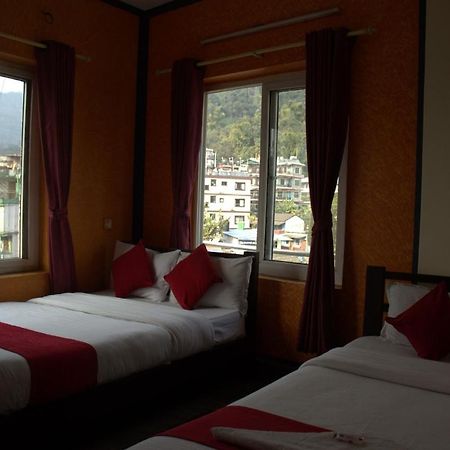 Hotel Old Durbar Pokhara Exteriör bild