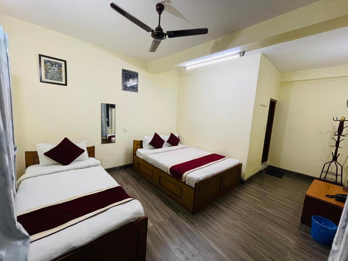 Hotel Old Durbar Pokhara Exteriör bild